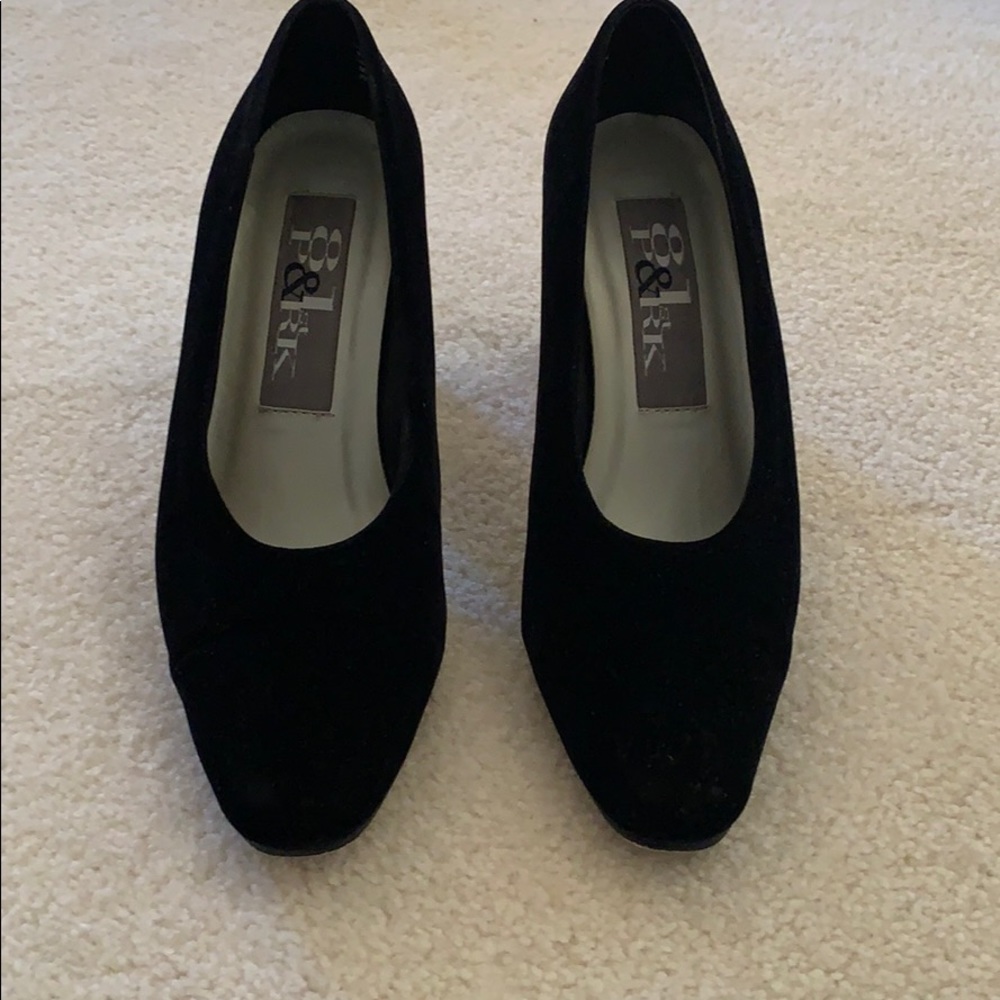 Black velvet shoes